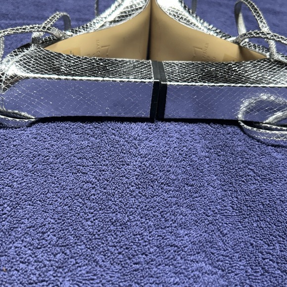 Marc Fisher Women's Katin Metallic Ankle Strap Shoes 8.5 Lightly Pre -Loved $29 - Picture 8 of 11